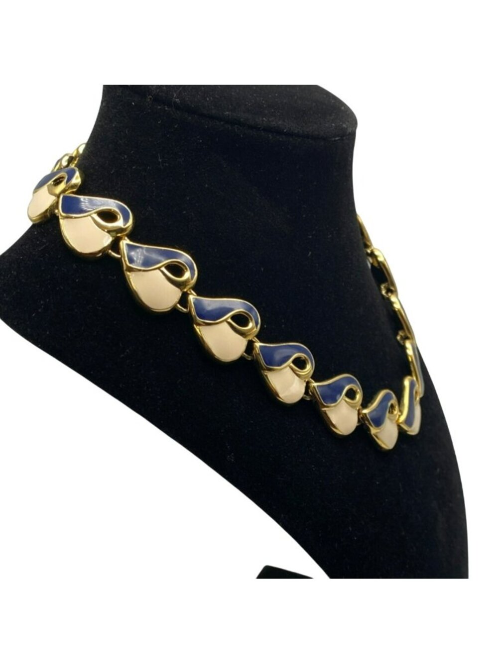 Vintage Heart Necklace Enamel Cream Navy Blue Gold Tone 1980s 80's Retro Y2K - Picture 2 of 8